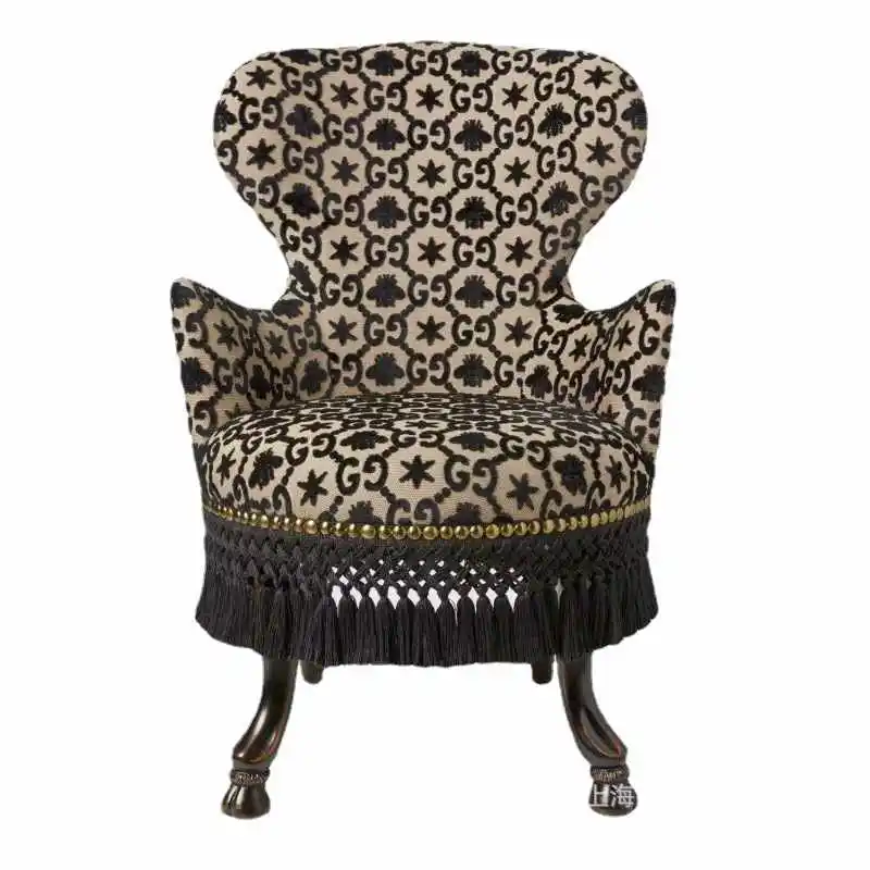 

Retro solid wood sofa chair