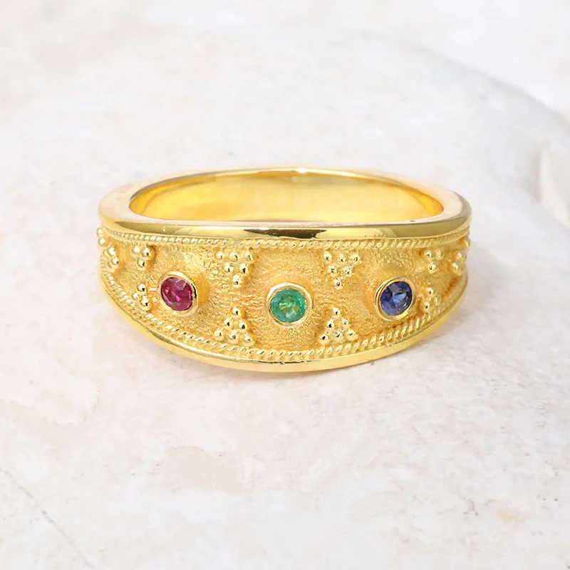 Huitan Farbige Kubische Zirkon Hochzeit Ringe für Frauen Gold Farbe Neu Gestaltete Jahrestag Party Temperament Elegante Dame Schmuck