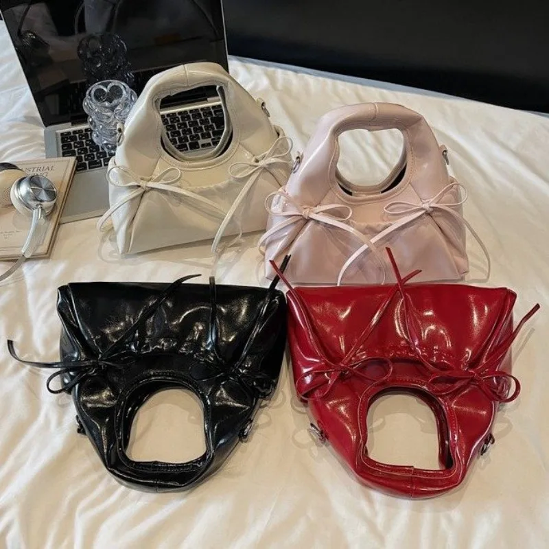 

Minimalist Classic Leather Diaper Bag For Women Designer Large Capacity Tote Luxury Elegant Vintage Fashionable Commuter Bag