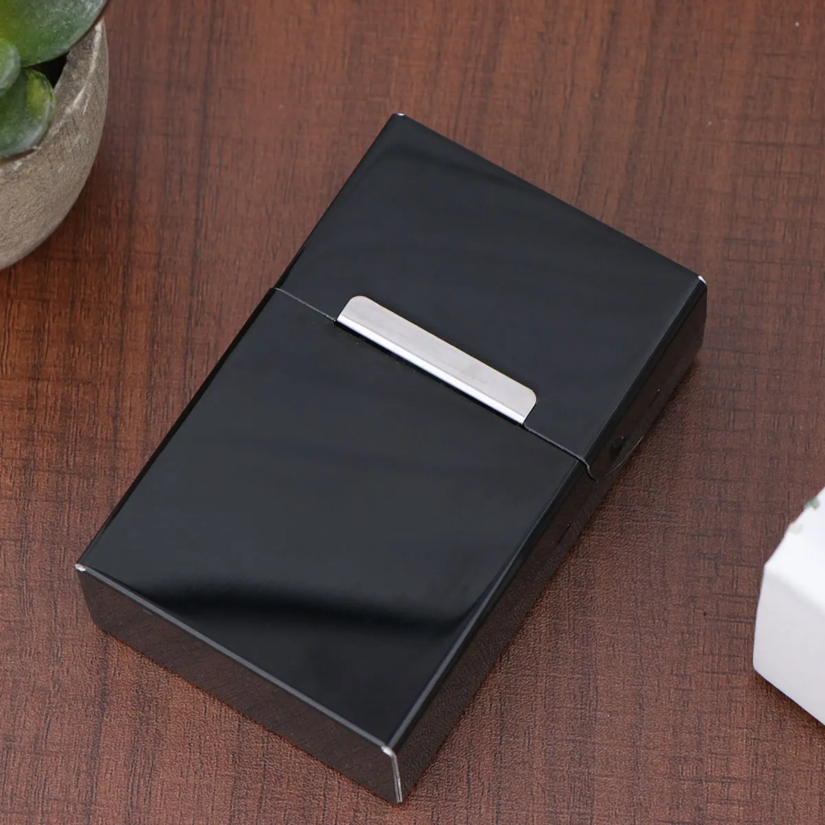 

Automatic Flip Cigarette Box Magnetic Closure Lightweight Storage Case Large Capacity Damp Resistant Black for Pack