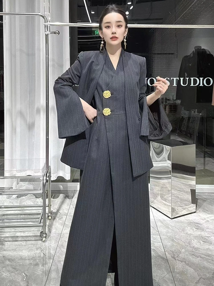 

SuperAen 2023 Winter New Korean Dark Stripe V-Neck Split Dress Paired with A Fashionable Two Piece Suit Coat