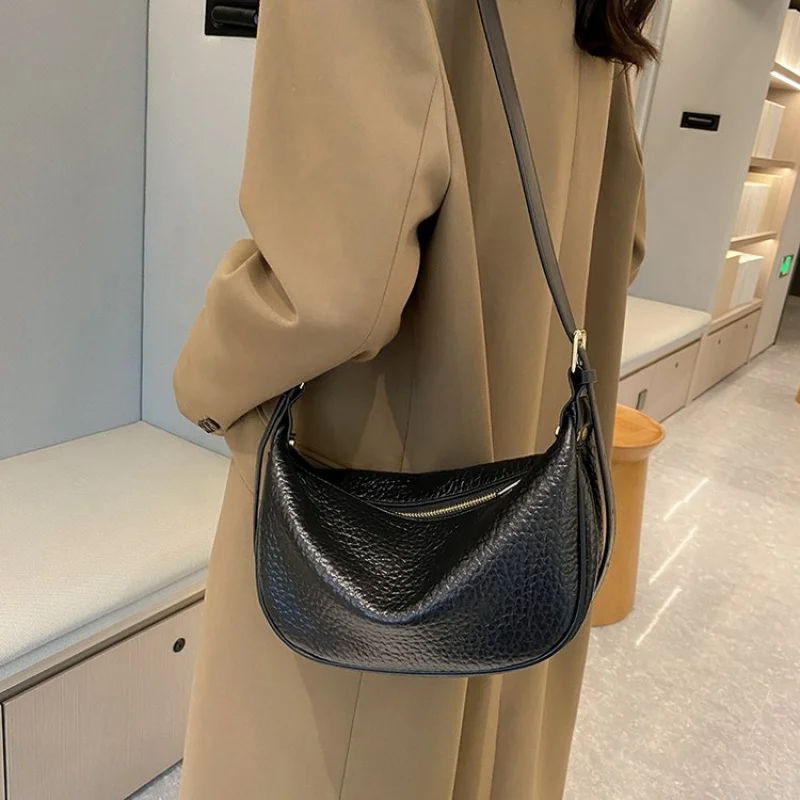 

Elegant Ladies Shoulder Bag From Luxury Brand, High-Quality Leather Handbags Designed By Famous Designer Popular