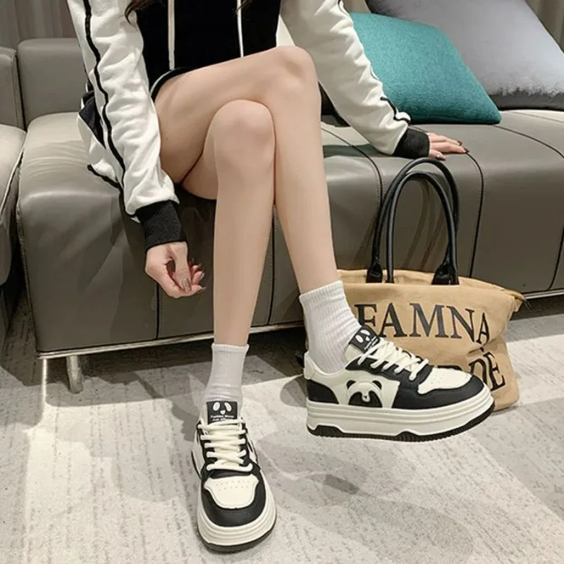 Nero bianco Panda Platform Sneakers scarpe sportive da donna primavera estate 2024 Casual Tennis femminile Flats Vintage Skateboard