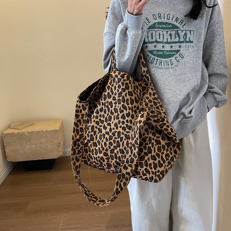 Leopard Canvas Commuter Women\'s Bag Fashion One Shoulder Canvas Bag 2024 New Women\'s Canvas Multi Functional Bag