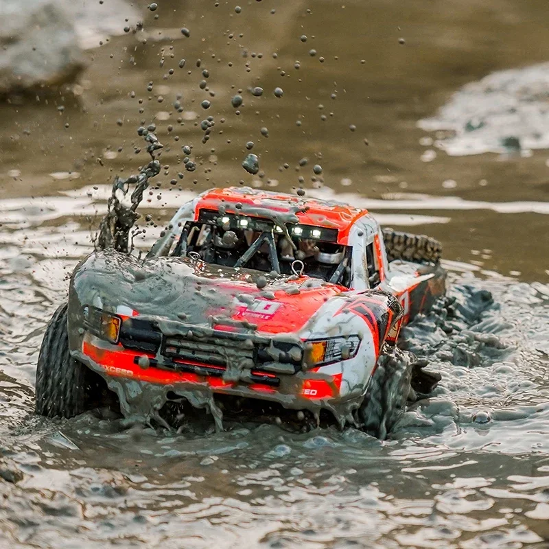 

l L For Q130 High Speed Brushless 4WD Monster Off-Road RC Car With Strong Magnet And Carbon Brush - Perfect Gift