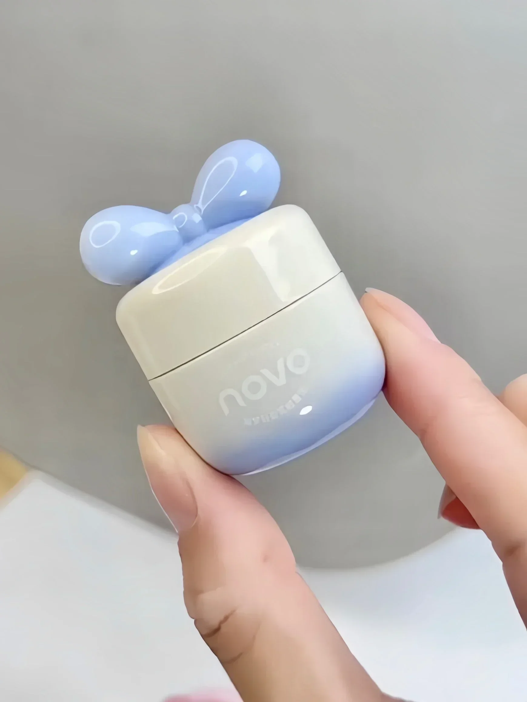 Novo Original labio barro mate lápiz labial en tarro lindo brillo de labios hidratante impermeable de larga duración maquillaje femenino belleza rara