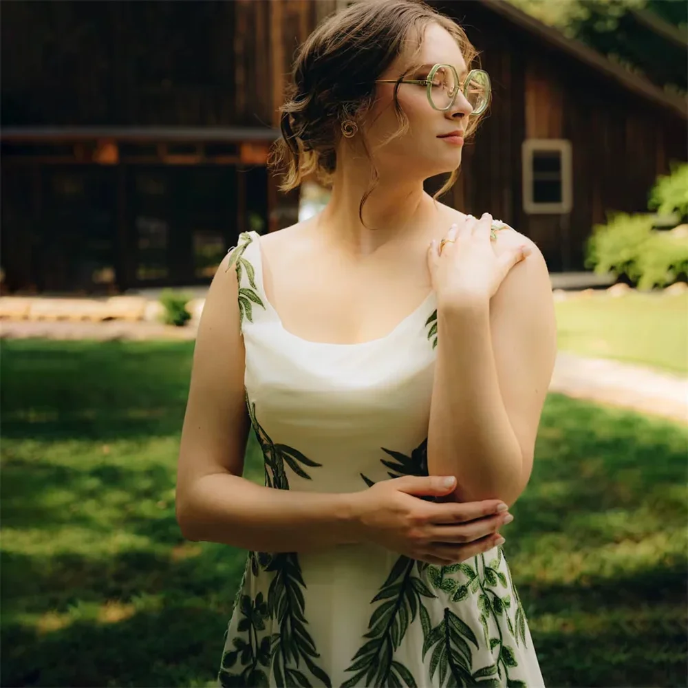 Abito da sposa Forest Sytle con applicazioni in pizzo ricamato a foglia verde Abiti da sposa a-line con strascico lungo Abiti da sposa personalizzati