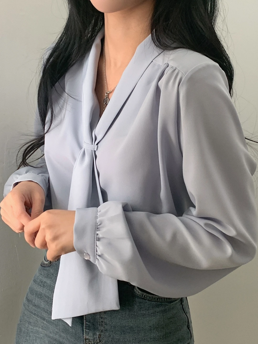 Ele White Long Sve Damen irt mit Fliege Vielseitiges Frühlings-Herbst-Neues Sle Commute Sle Loose Fit Basic-Top