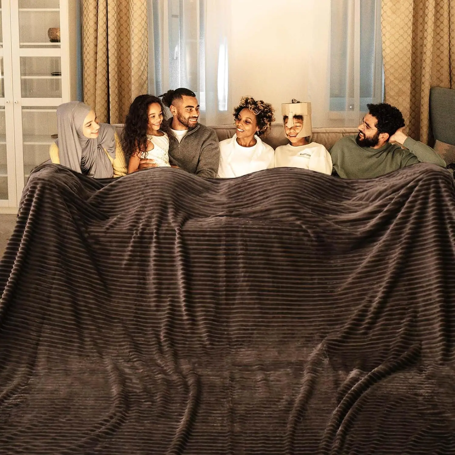 

Brown Flannel Throw Blanket (90X108 Hes) With Storage Pouch, 300Gsm Super Soft Lightweight Cozy Fleece Stripe Pattern For Bed