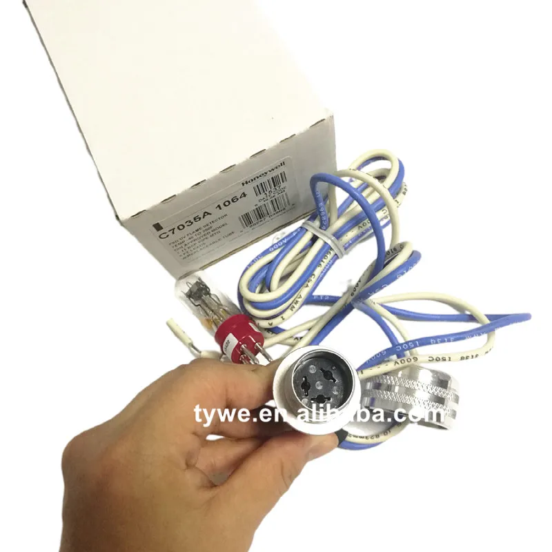 C7035A1064 C7035A1031 Honeywell UV Flame sensor New original stock for flame detection burner accessories