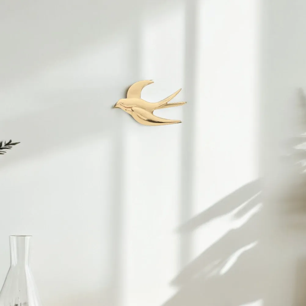2Pcs Brass Sparrow Wall Hangings Handpolished Metal Bird Sculptures Whimsical Floating Wall Birds Home Decor Farmhouse Style
