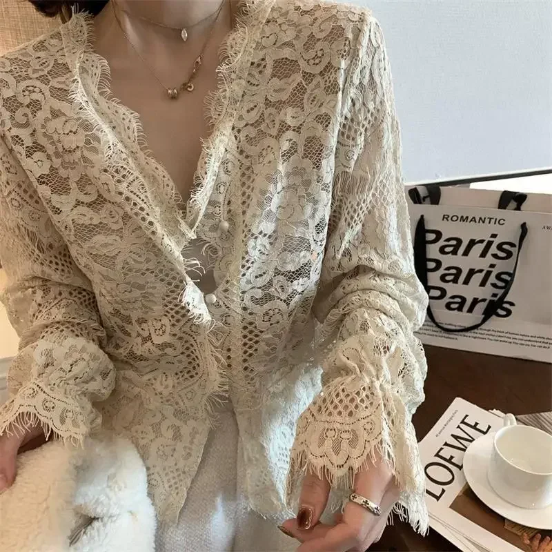 Qweek Kanten Shirt Vintage Elegante V-Hals Jeugdige Koreaanse Stijl Lange Mouw Vrouw Blouses Chique Luxe Oud Geld Kleding 2024