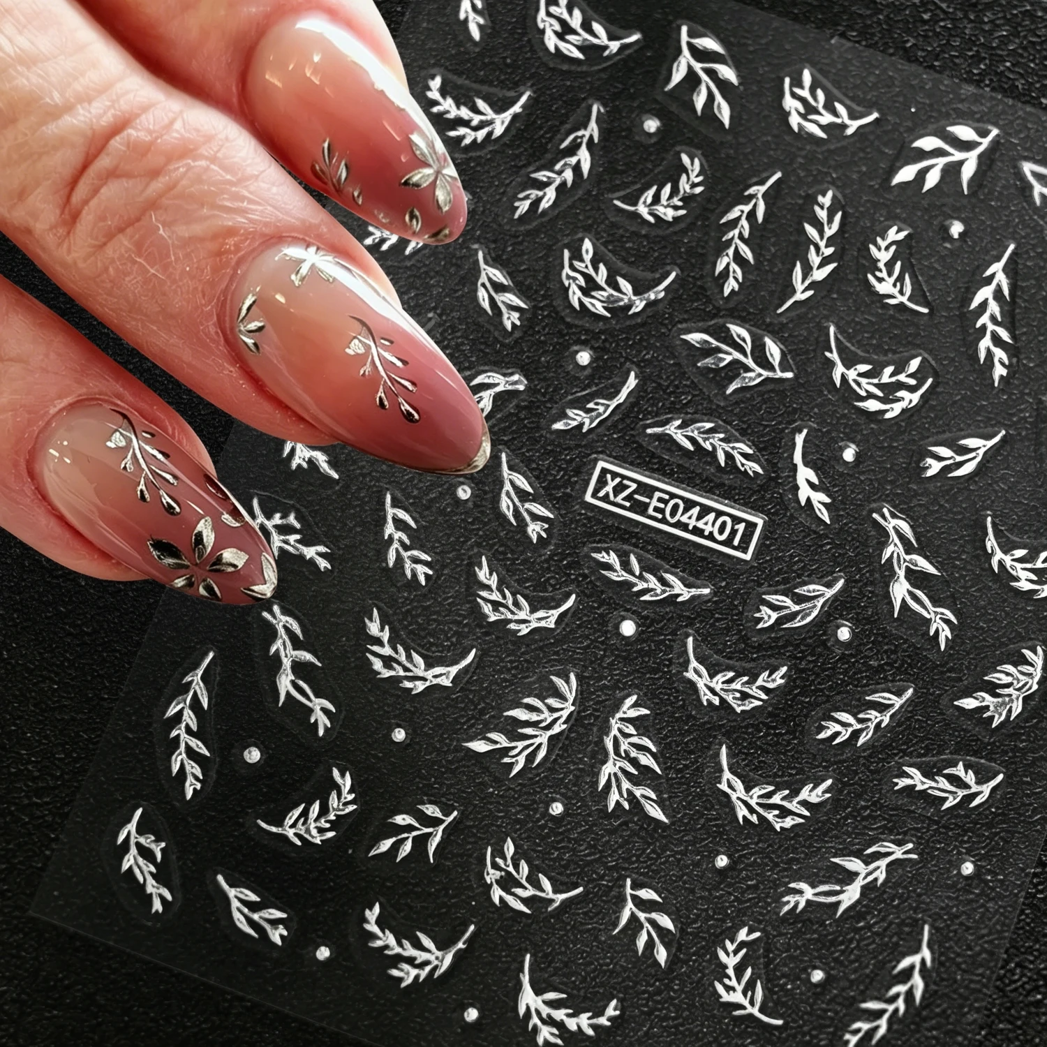 6 Stück Gold-Silber Blättermuster Nagelaufkleber 3D Metallische Goldene Fünfblättrige Blumen Weidenblätter Nagelsticker DIY Maniküre Deko – Detail 5