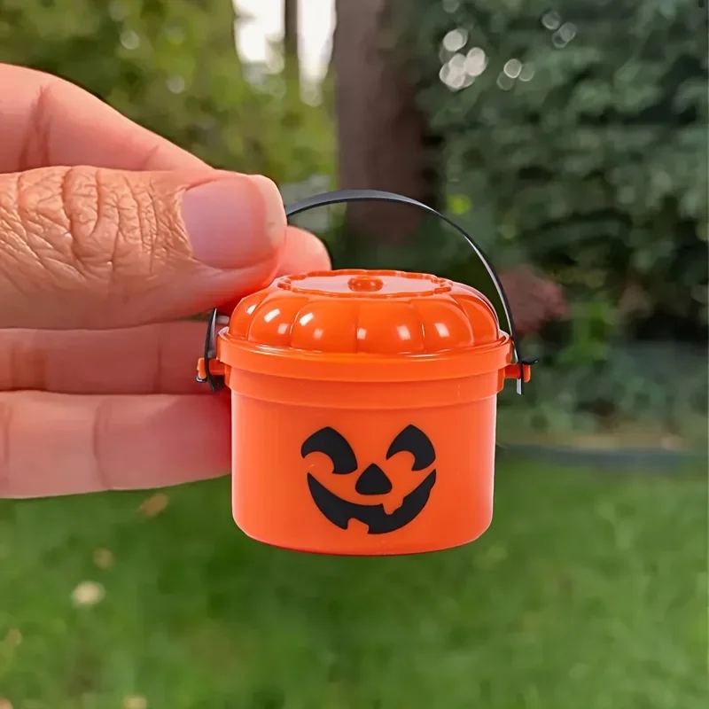 Niedlicher Plastik-Halloween-Eimer mit „Trick or Treat“-Slogan, robuste Süßigkeitendose, gruselige Partydekoration für Halloween-Aktivitäten. – Detail 4