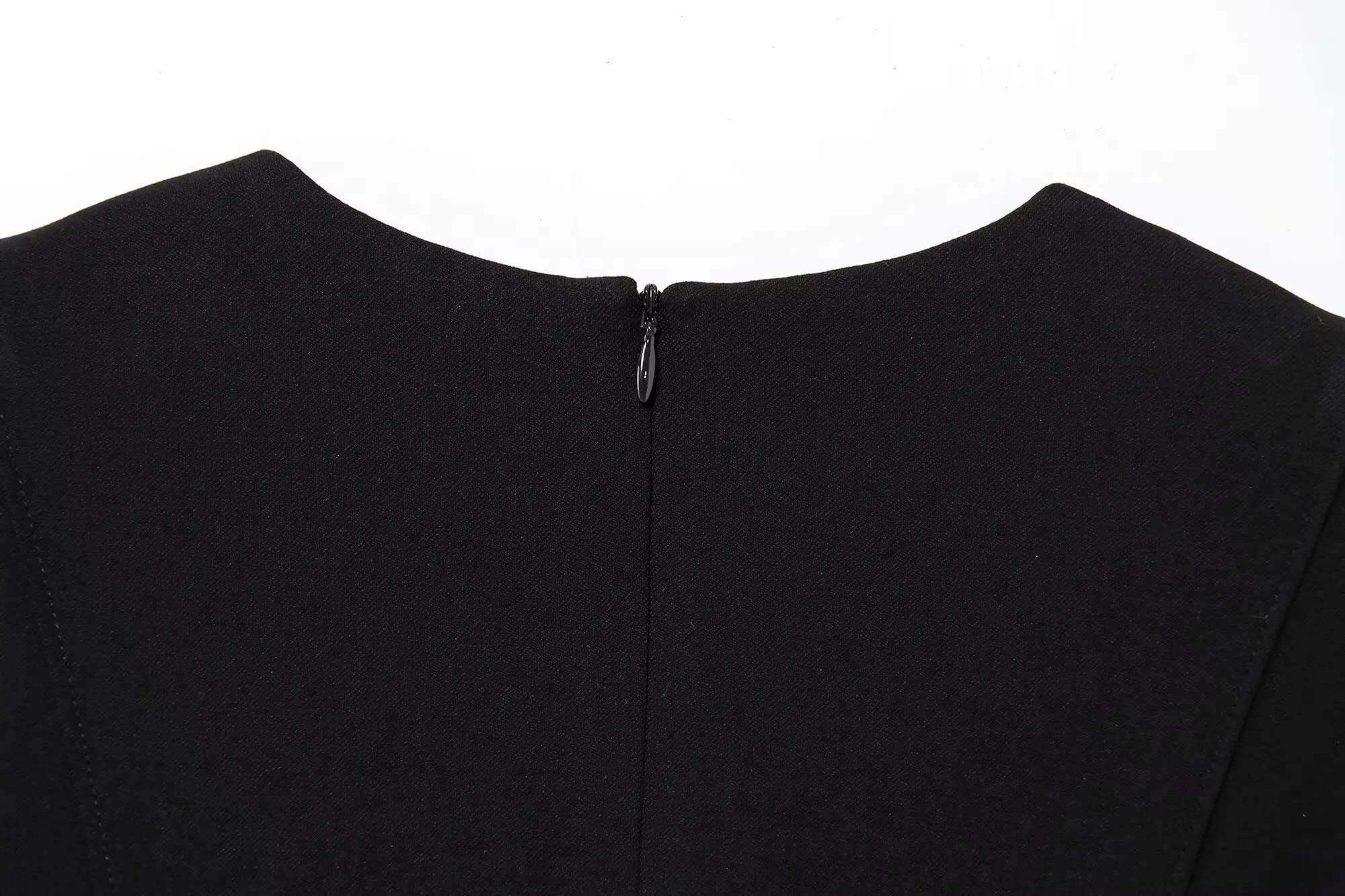 RARA 여성용 민소매 솔리드 - 플레어 밑단이 있는 컬러 미니 드레스 세련되고 트렌디한 여성용 의류