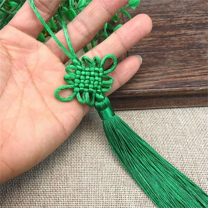 Handmade Chinese Knotting Cord Chinese Knot with Tassels New Year Gift for Woman HX6C