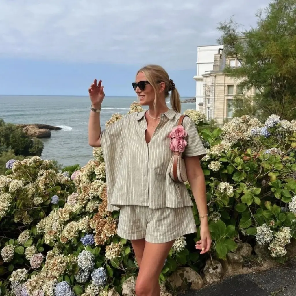 

European And American Style Striped Two-Piece Set High Waist Shorts And Short-Sleeved Shirt Loose Fit Single-Breasted Top