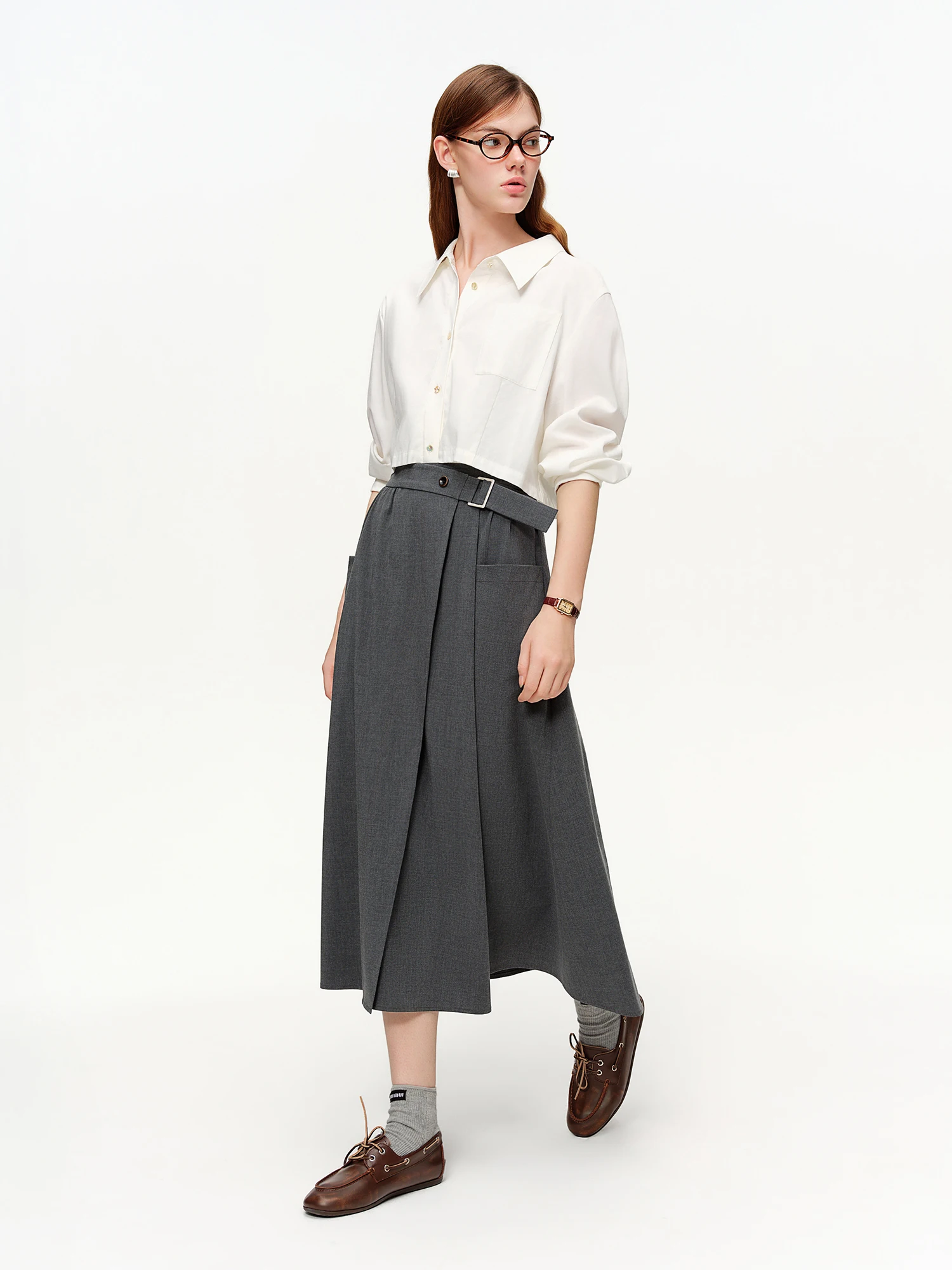 DUSHU Hoge taille afslankende midi-rok Nieuwe lente 2026-stijl Grijs Halverwege de kuit Effen Eenvoudig geplooid Woon-werkverkeer All-match Koreaans