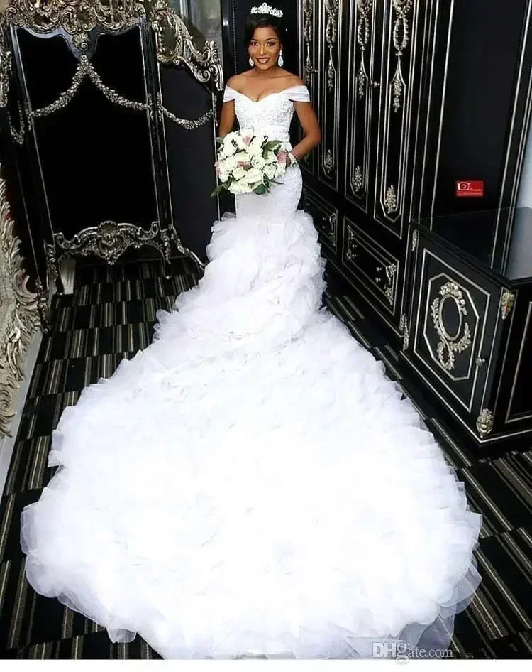 

Customized African Off The Shoulder Tulle Mermaid Wedding Dresses Lace Bodice Long Train Bridal Gowns