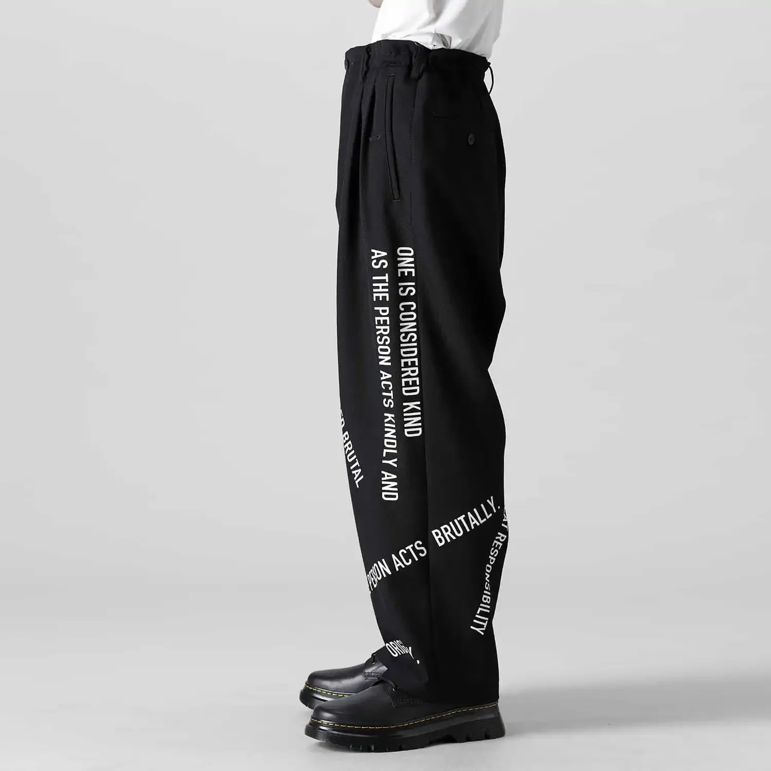 YOJI OOAK التصميم الأصلي أسود رسالة شعار مطبوعة سراويل تقليدية فضفاضة مستقيمة أنبوب تصميم تحسس السراويل الرجال #3