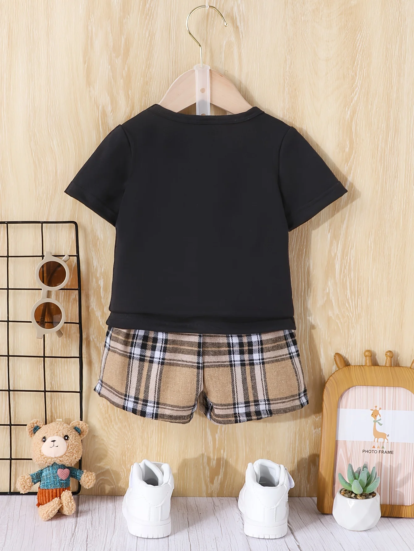 2-Piece Summer Casual Sports Black Short-sSleeved Plaid Shorts For Boys Baby Embroidered Bear Pattern Cute Casual Suit