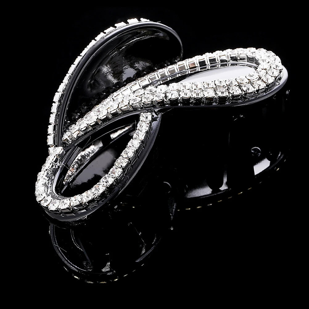 

2pcs Butterfly Hair Claw Clip Large Non-Slip Hairpin Simple Design Women Hair Clamps Holders Styling Tool for All Seasons Water