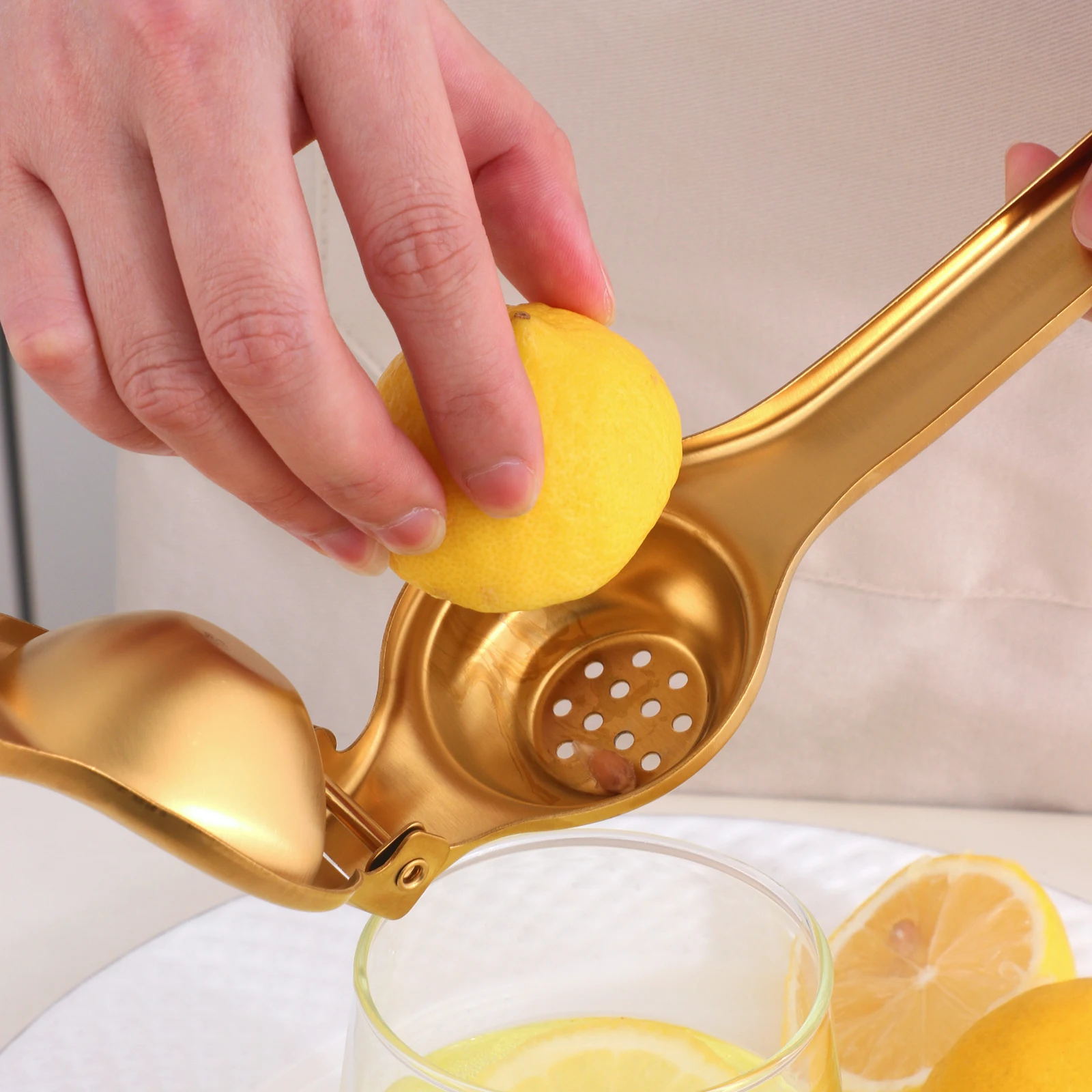 1PC Stainless Steel Manual Juicer Household Lemon Clip Creative Orange Juicer Squeezer Fruit Hand Pressing Kitchen Accessories image 4