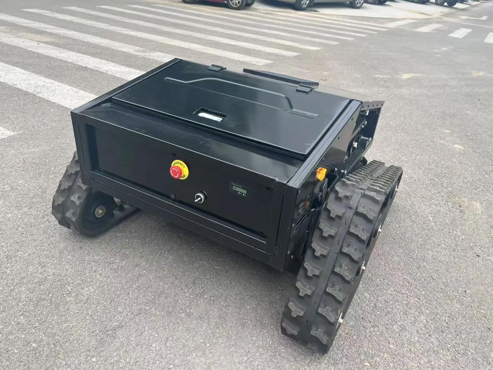 최고 성능의 ZNW-800B 원격 제어 잔디깎이: 무선 제어, 20-150mm 절단, 강력한 16/23HP, 완벽한 결과를 위해 지금 구매하세요