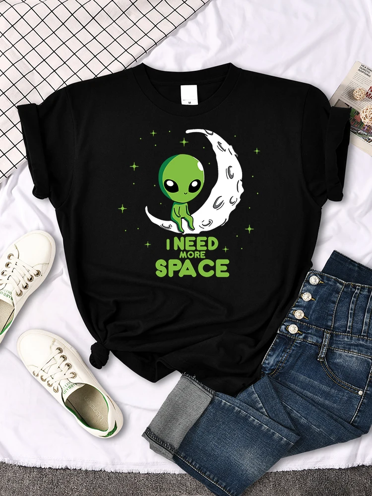 I Need More Space Green Alien Female T Shirts Cartoons Oversize Top Fashion Tshirt Leisure Fit Tee Summer Casual Women T-shirt