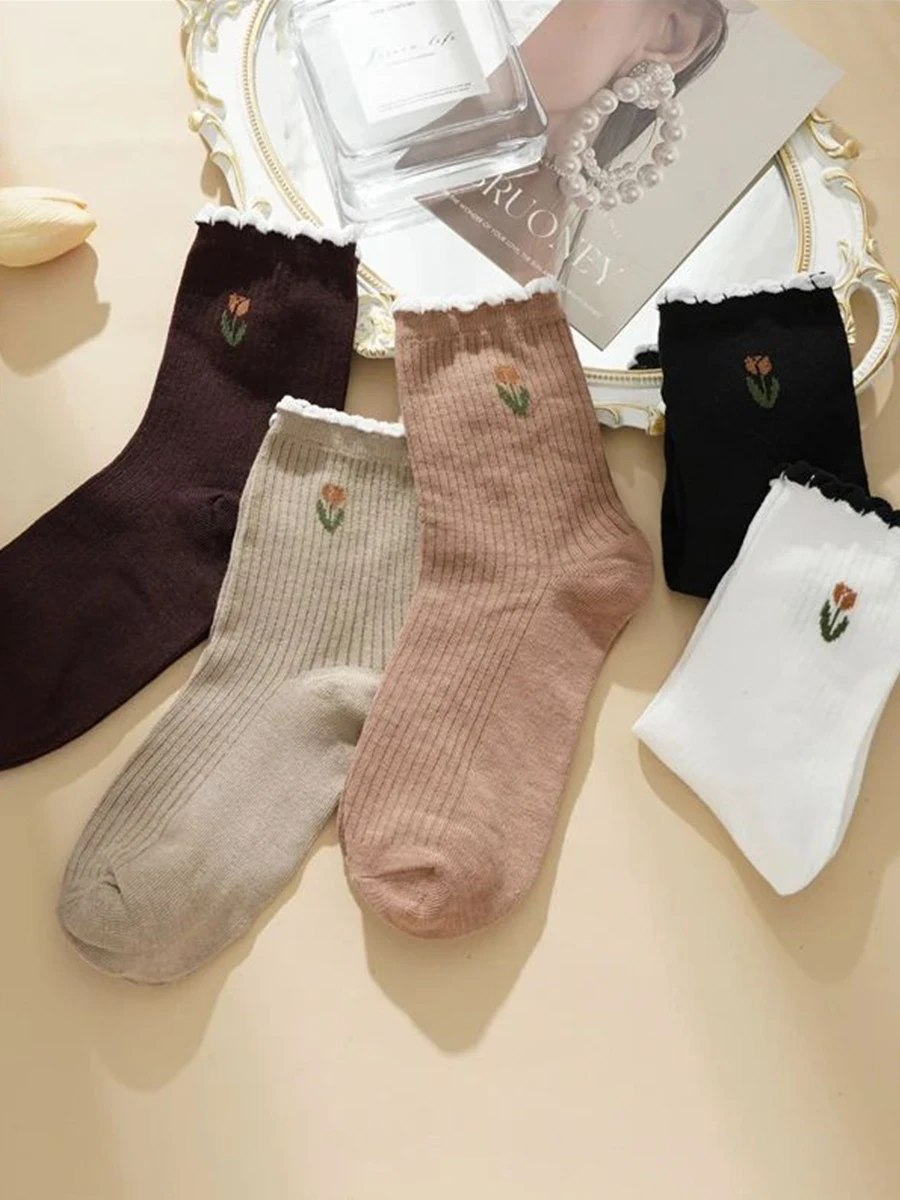 5 Pairs Of Cute And Fresh College Style Tulip Print Combination Mid Tube Socks For Women In Spring  Summer