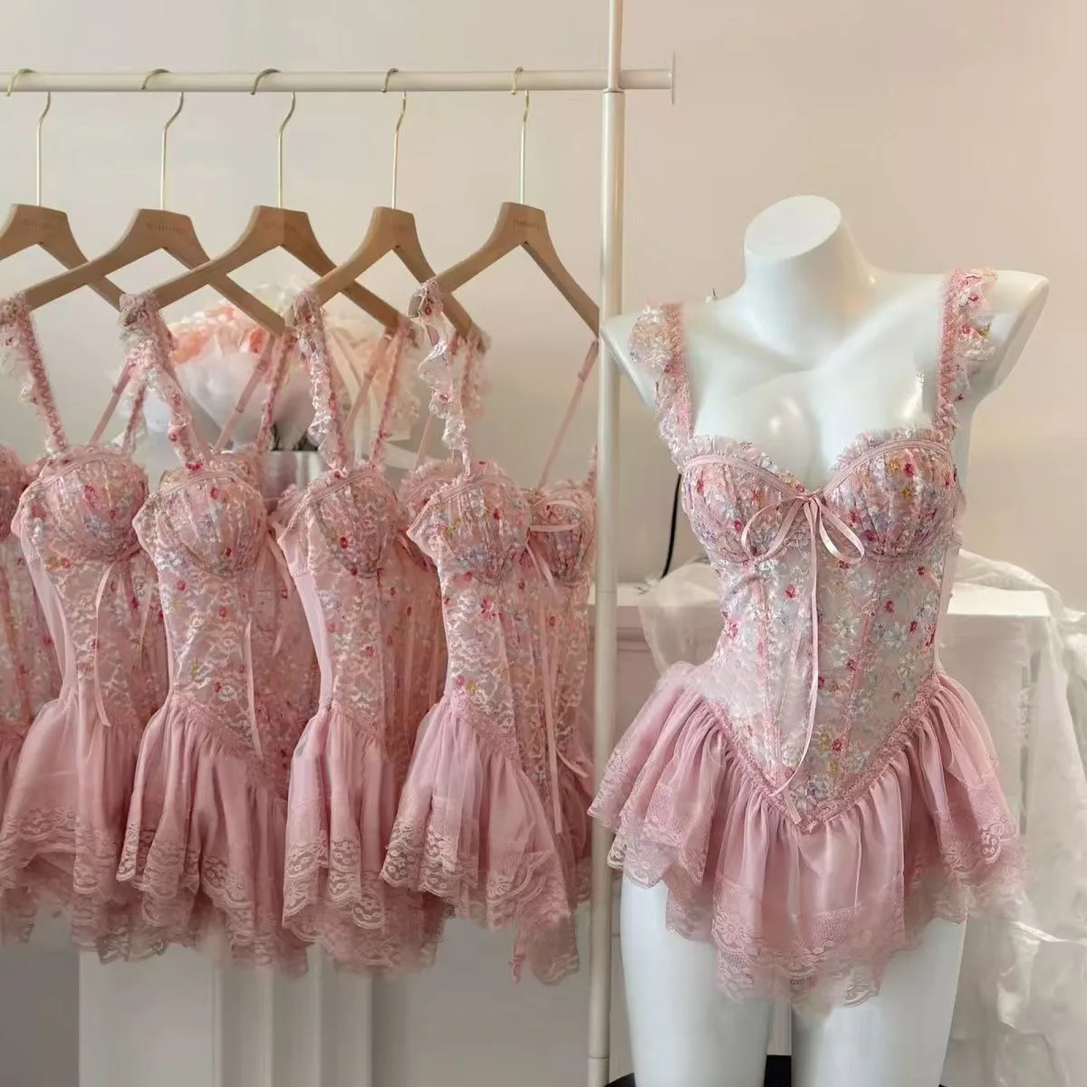 Seksowna sukienka w kwiatowy wzór, styl rybia ość, codzienna, czysta pożądanie, odkryte plecy, głęboki dekolt V, ramiączka, bez rękawów, urocza, słodka, IIT6