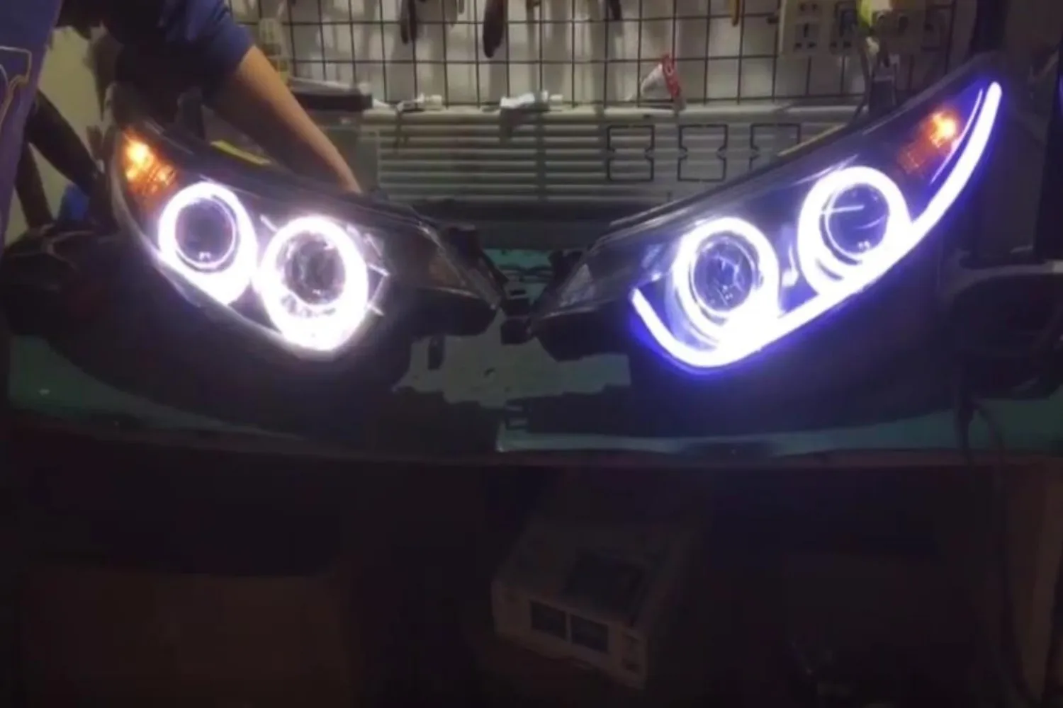 Car Front headlamp Led Headlight Daytime Running DRL Head lamp Low High Beam Angel eye for Toyota PREVIA Turn signal