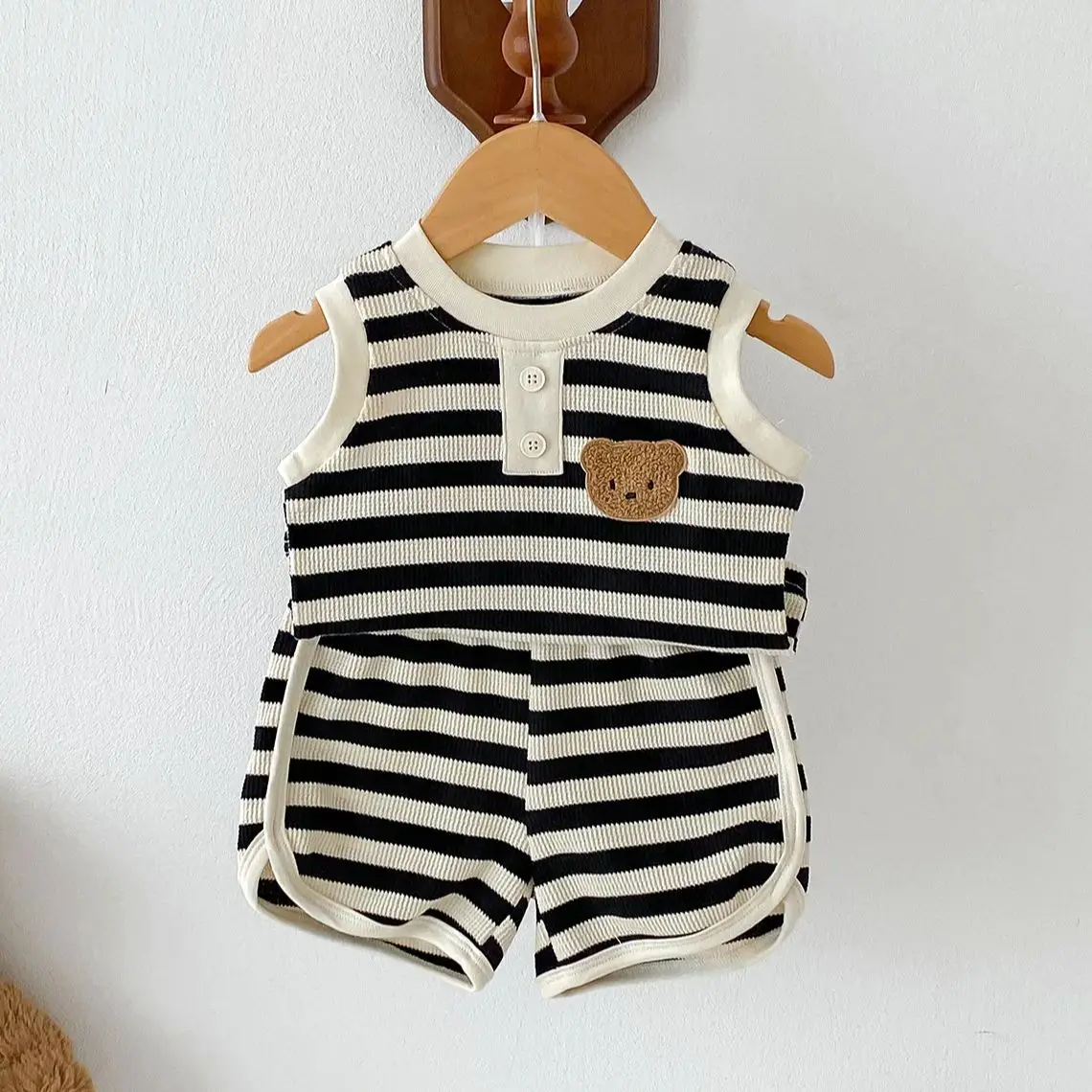 Летний комплект детской одежды из 2 предметов, жилет без рукавов с вафельным медведем, топ + шорты, модная милая полосатая домашняя одежда для маленьких мальчиков и девочек, пижамы