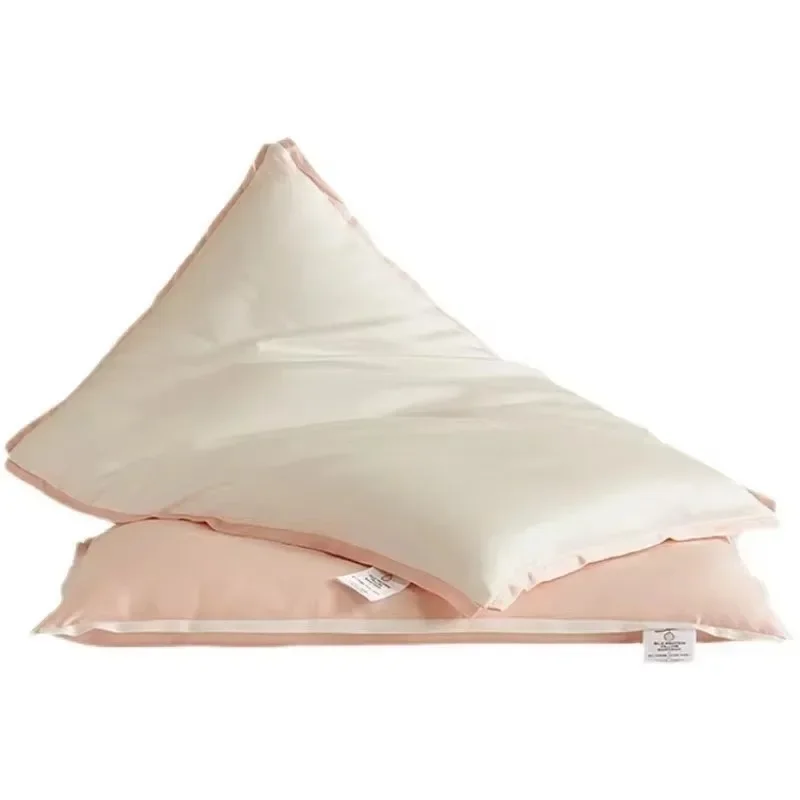 Silk and cotton pillow core is super soft and protects the cervical spine. Household low pillows help with sleep