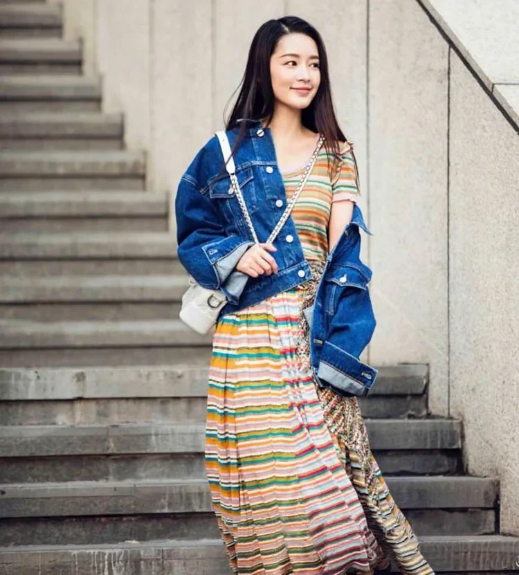 New  Big goods high quality  Clip gold refined stripe blockbuster fashion ladies 360  skirt UC0B665