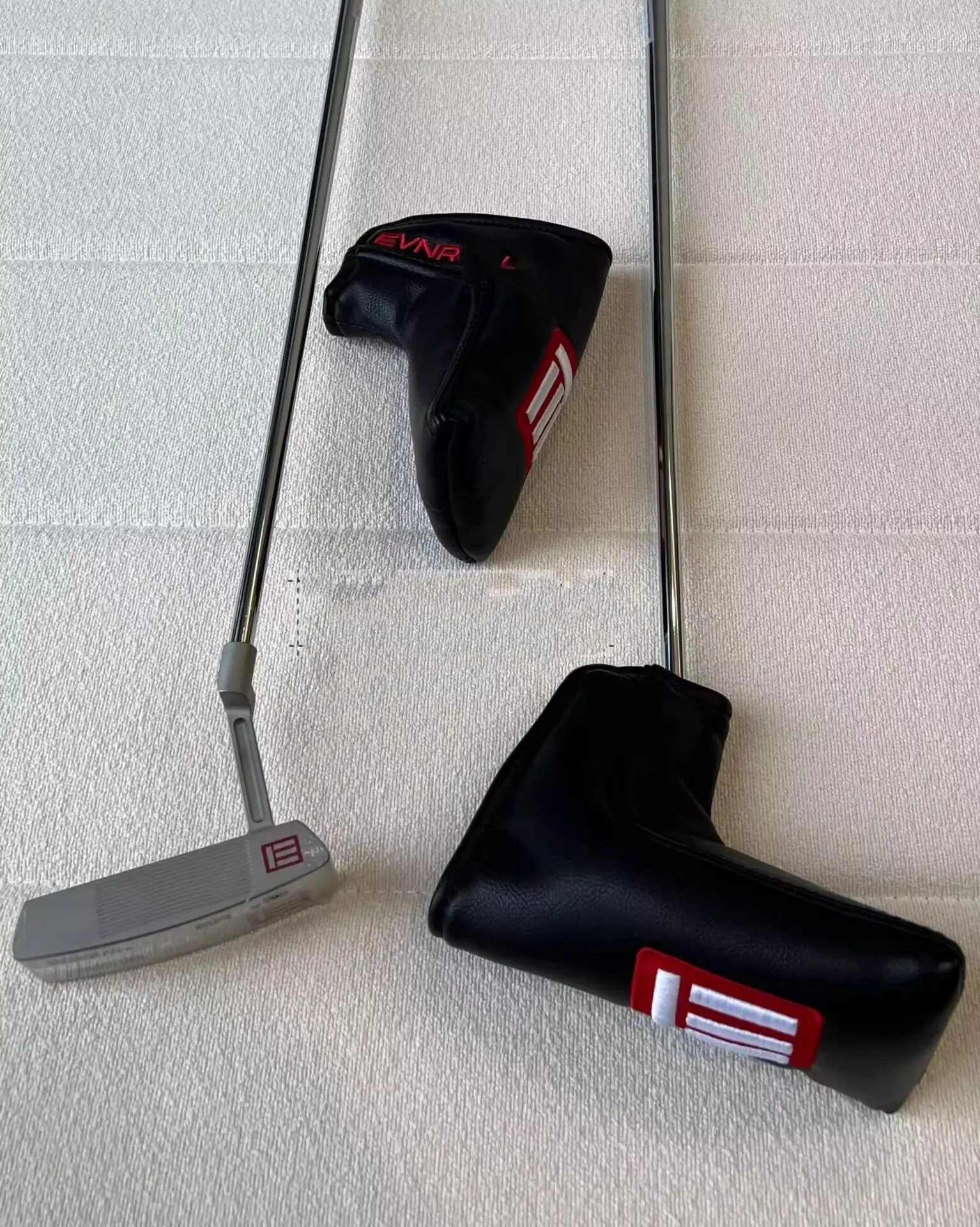 Golf     EV  putter strip type word ER2V golf putter 34 Inch Steel Shaft With Head Cover