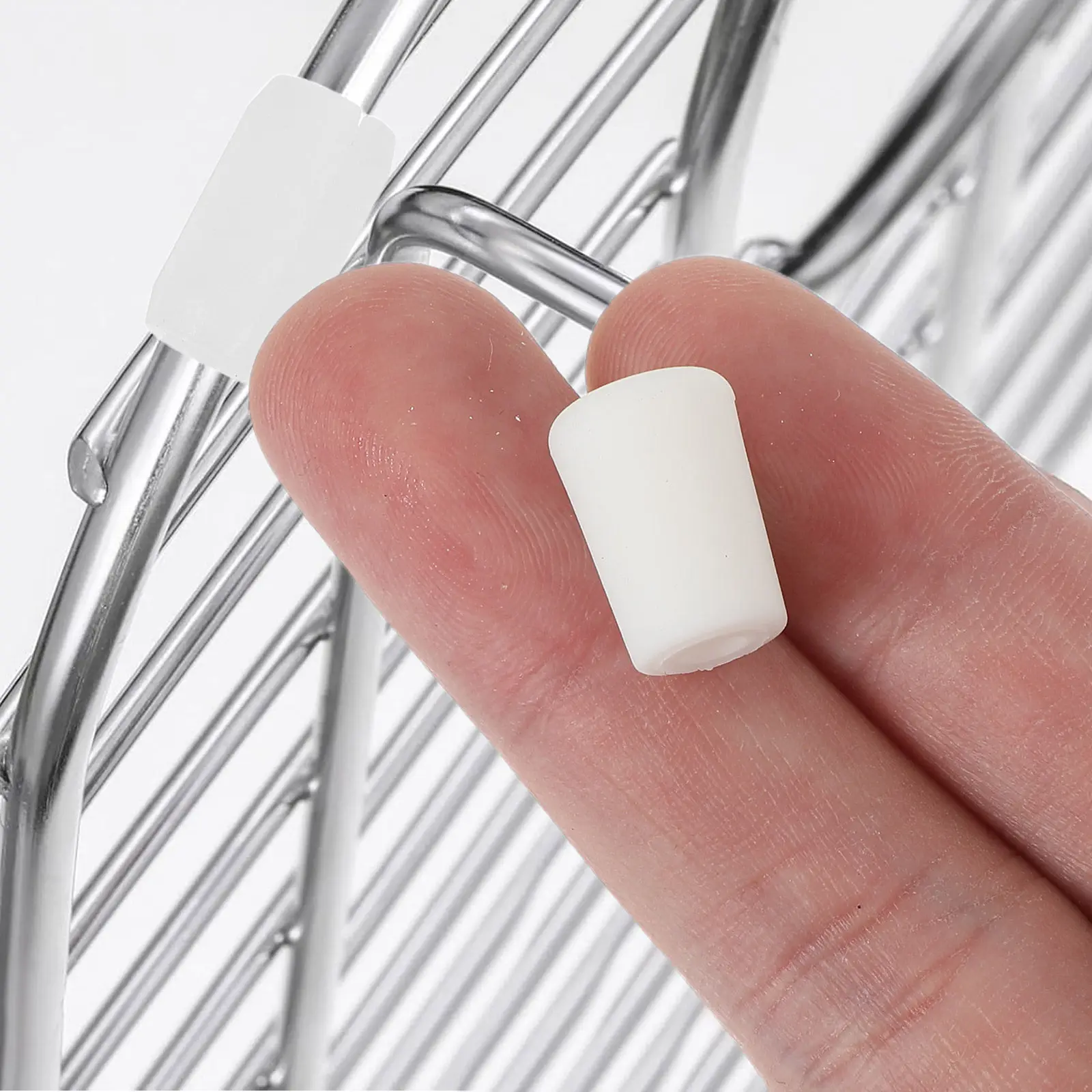 60Pcs Kitchen Sink Rack Feet Non-Slip Protective Feet Plastic Bottom Protector Replacement Parts for Wire Sink Rack White