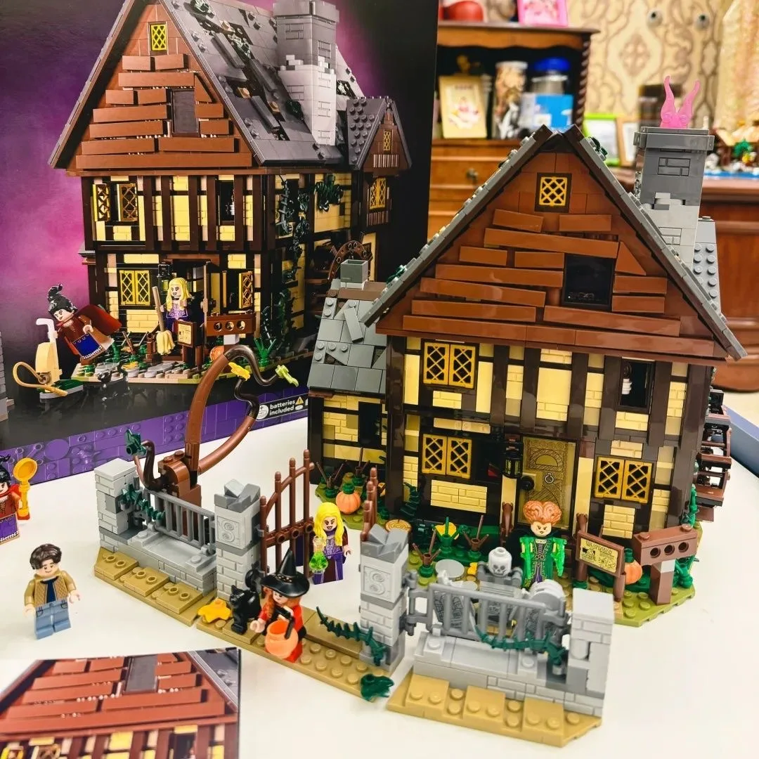 

Halloween Hocus Pocus MOC 21341 Witch Sanderson House Building Blocks Set - Sister's Cottage Toy Bricks for Children Gift