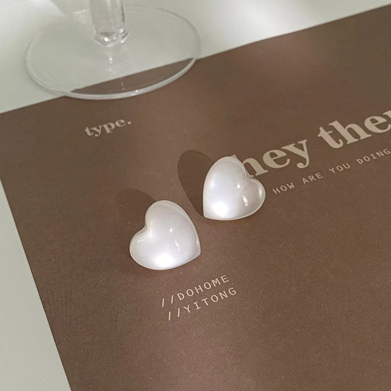 Resin Heart MOONLIGHT Stud Earrings for Women Korean Simple Acrylic Opal Transparent Brincos Jewelry Christmas Girl Gift