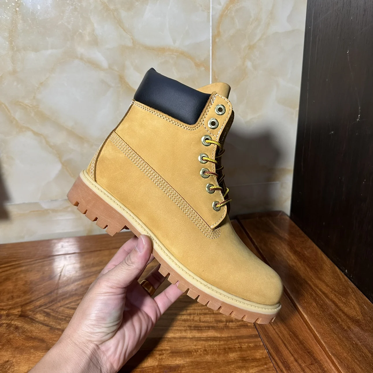 

Men's Outdoor Anti-Slip Durable Hiking Sports Shoes Comfortable and Versatile Unisex Walking and Hiking Footwear