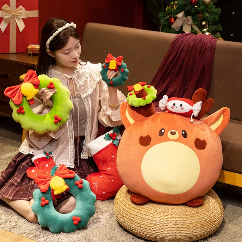 Serie di cartoni animati di Natale: bambola di alce, cuscino, pupazzo di neve e ornamento di caramelle, peluche - Decorazione e regalo festivi