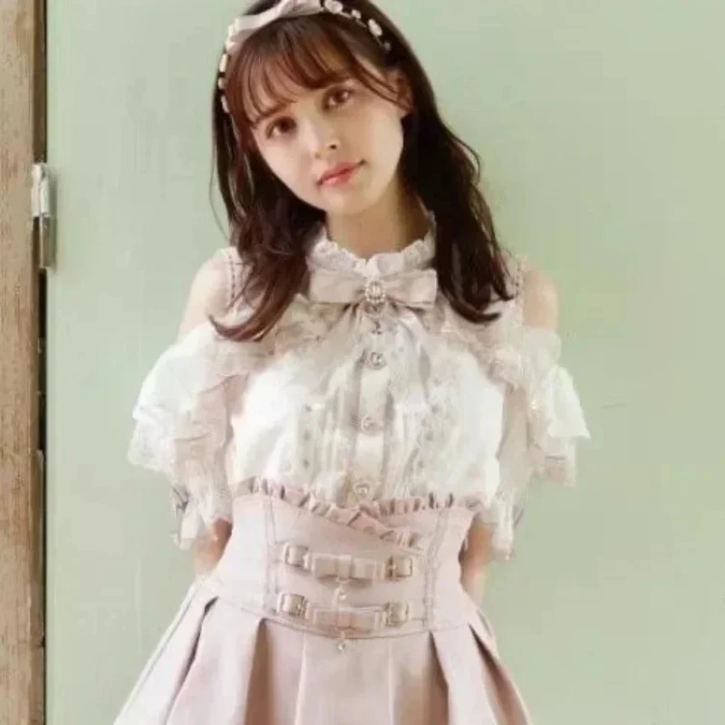 Japanse stijl, in massa geproduceerd off-the-shoulder kanten overhemd met lotusbladmouwen en kleurblokken met strik