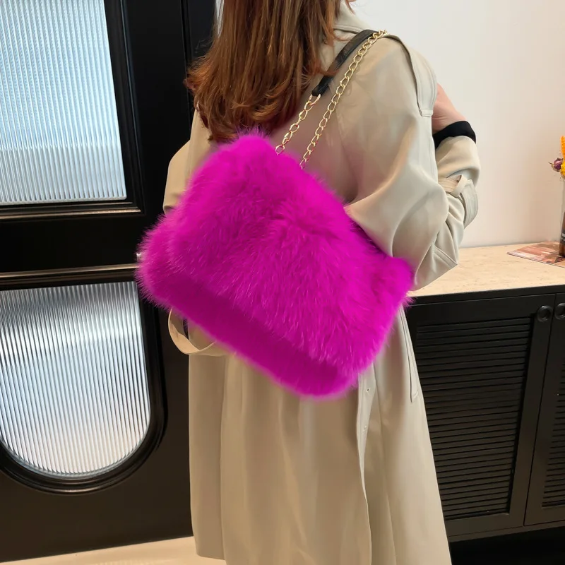 

Plush bag female fall and winter new casual shoulder bag large-capacity crossbody Korean version of the trend Tote fur bags