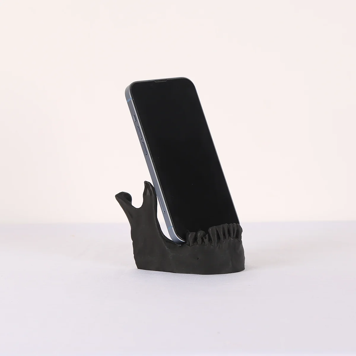 1 pc Gothic horror style skull tooth phone holder, black classic, creative skull design, home and office phone holder decoration