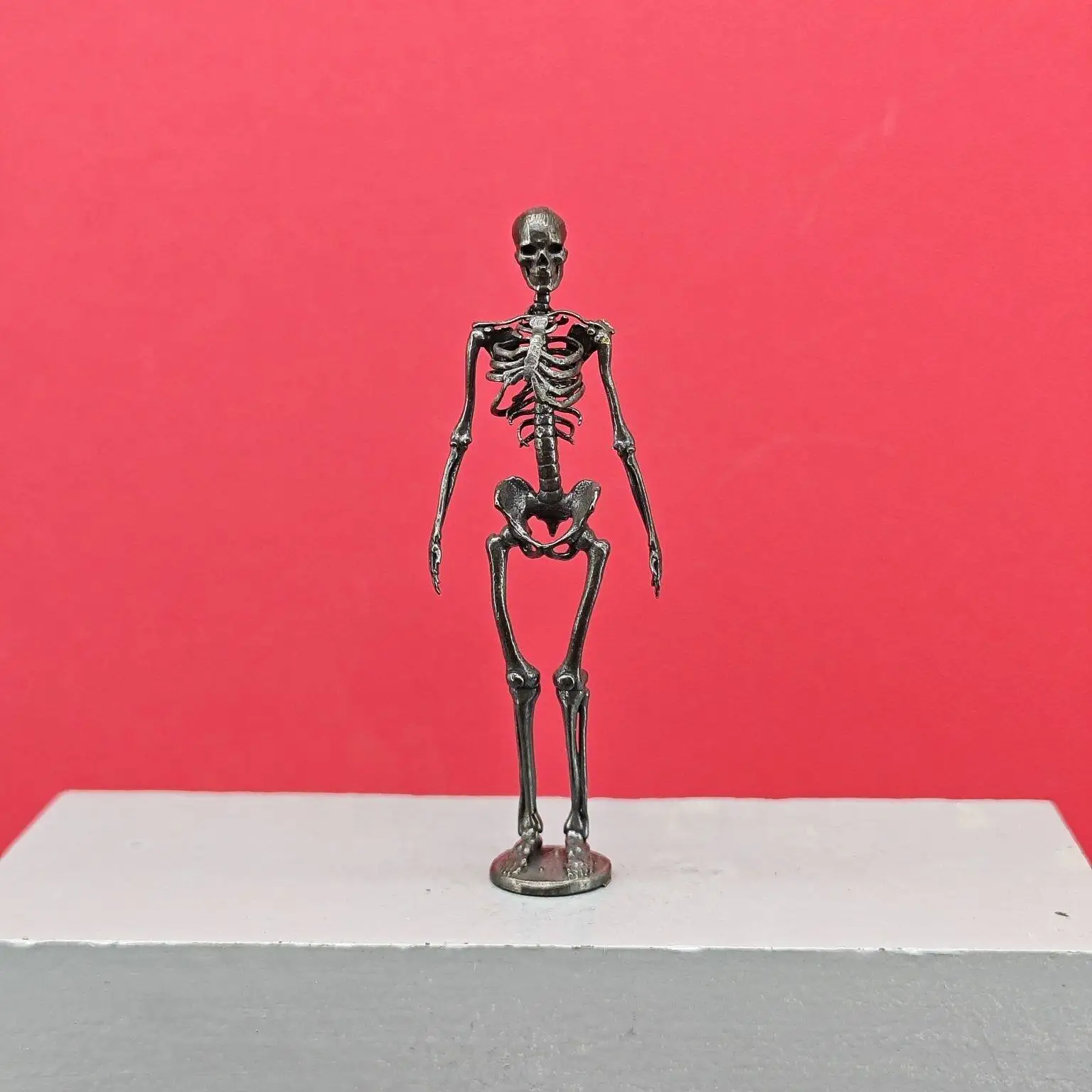 Aged Brass Skeleton Model Horror Desktop Decoration Miniature Landscape Craft Gift Figurine