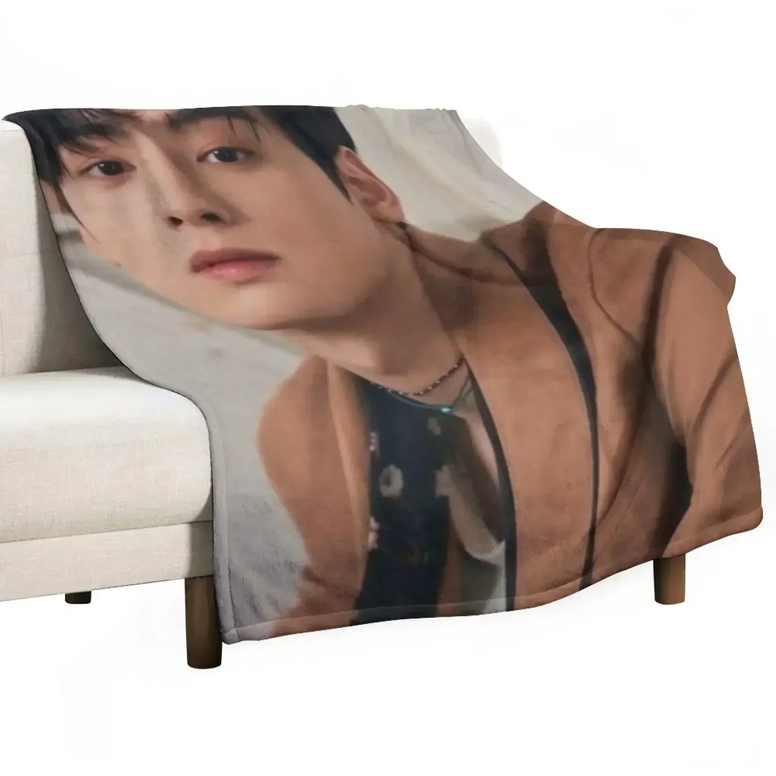 Astro Cha Eun-woo Throw Blanket Versatile Cozy Throw Blanket for All Occasions