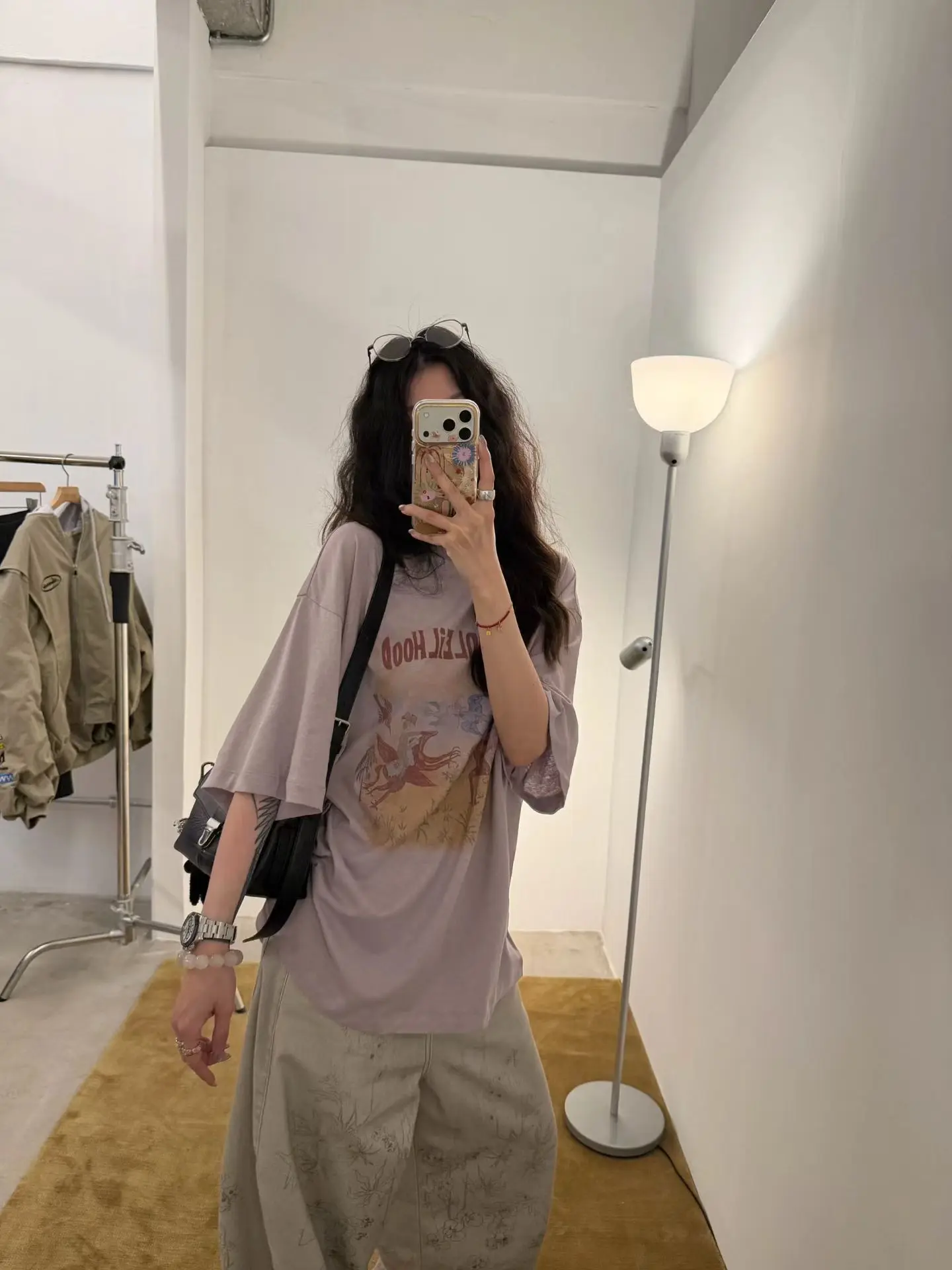 

Свободная женская футболка с цветочным принтом в стиле ретро, с круглым вырезом и короткими рукавами, универсальный топ, весна-лето, новинка, корейский стиль, хлопок...