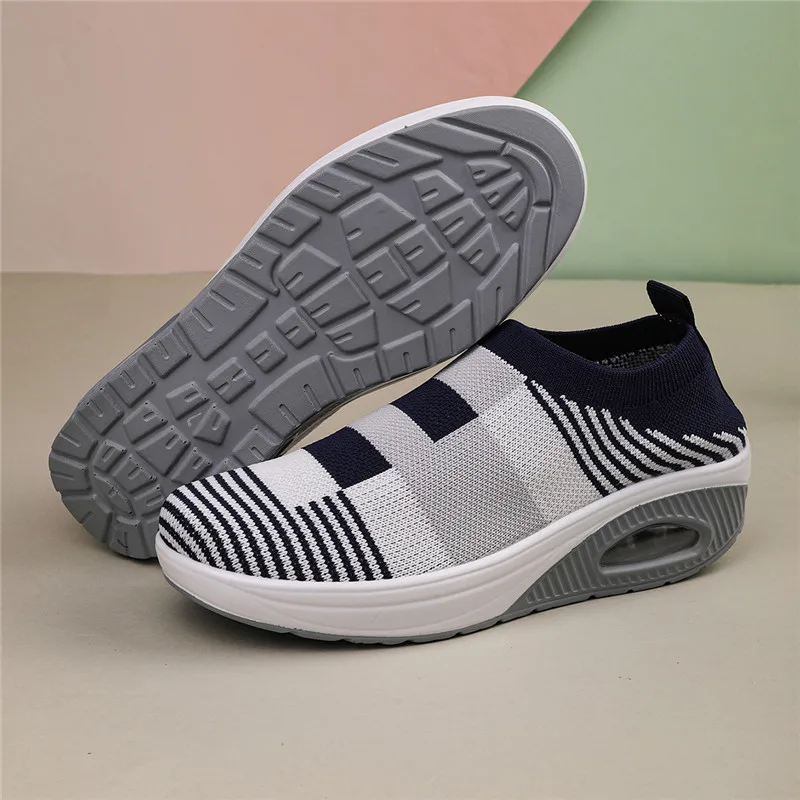 طراز جديد من الأحذية الرياضية النسائية غير الرسمية، أحذية مفلكنة مبطنة بالهواء لزيادة الارتفاع، قابلة للتنفس، مقاس كبير جدًا 44 #4