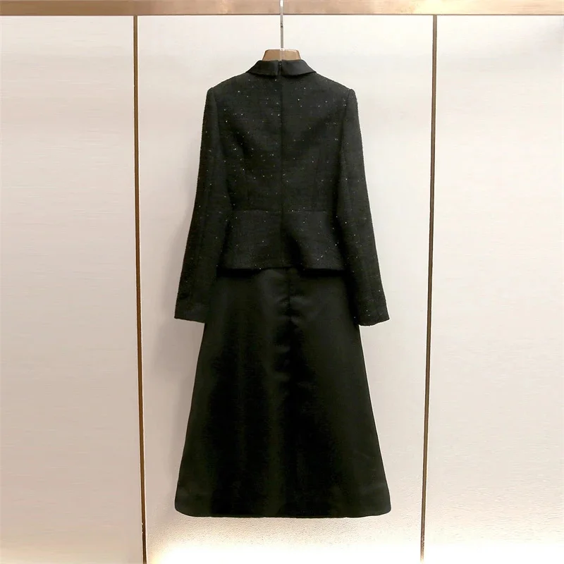 ハイウエストのAラインボタンワンピース、ウエストを絞るエレガントな仕立てのシルエット、女性用、秋冬オフィスパーティーシック