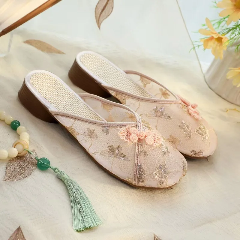 2026 New Women's Mesh Embroidered Round Head Flat Slippers Comfortable and Soft Summer Chinese Shoes